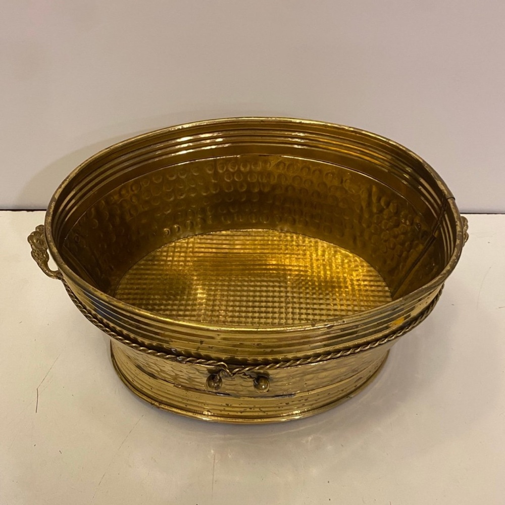 Vintage 12 inch brass bowl / planter decor - Picture 3 of 12